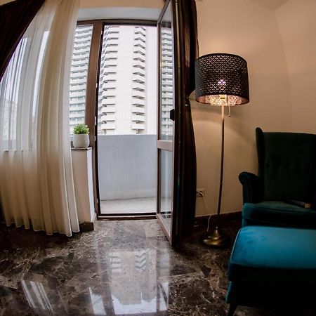 Appartamento Luxury Down Town Bucarest Esterno foto