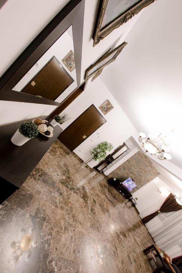 Appartamento Luxury Down Town Bucarest Esterno foto